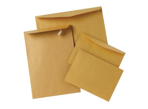 Konvolutt Golden C4 pose SKD 130 gr selvklebende dekkark, 229x324 mm (250) 